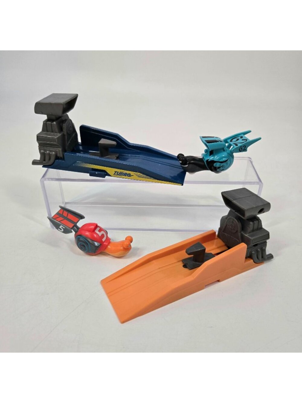 Dreamworks Turbo Racing Team Turbo #5 & Whiplash #62 Shell Racers with Launchers